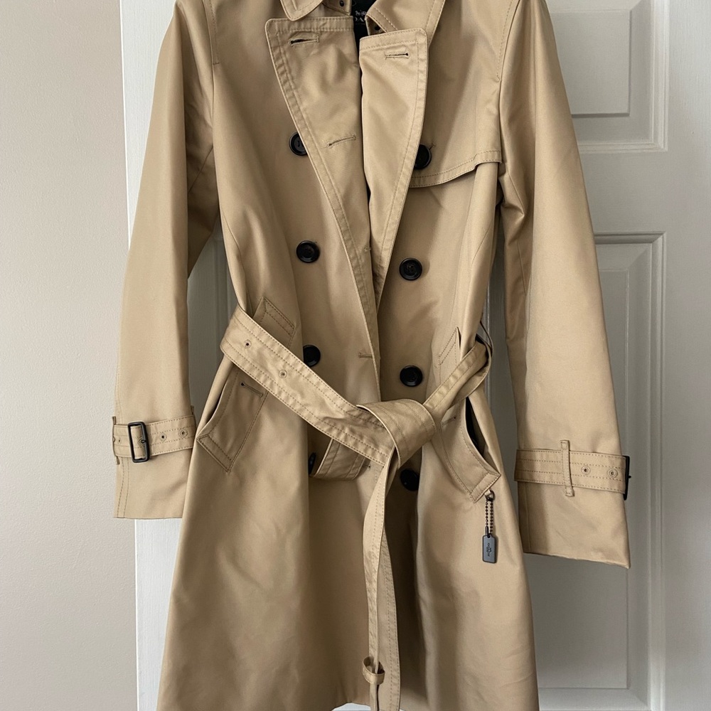 New Coach trench